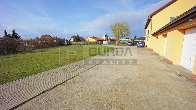 Pronájem kanceláře, Neratovice, 514 m2