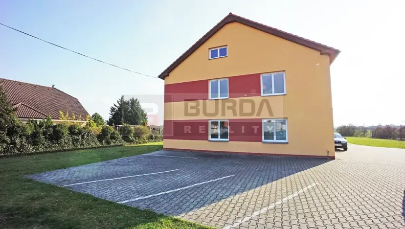 Pronájem kanceláře, Neratovice, 514 m2