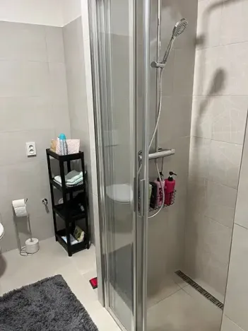 Pronájem bytu 2+kk, Praha - Žižkov, Jeseniova, 45 m2