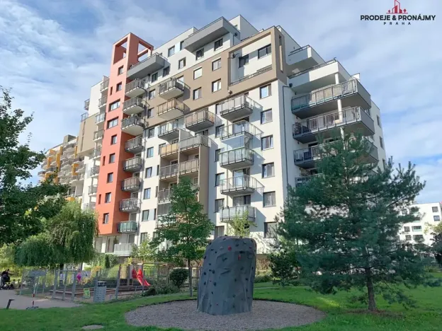 Pronájem bytu 2+kk, Praha - Vysočany, Pod Harfou, 55 m2