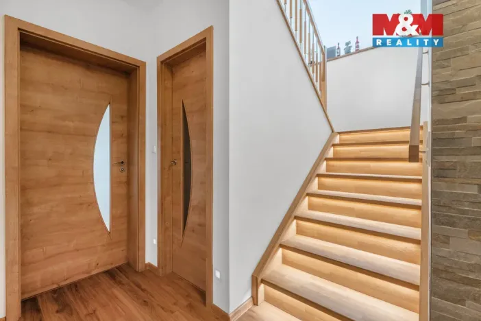 Prodej rodinného domu, Veleň - Mírovice, U Skalky, 229 m2