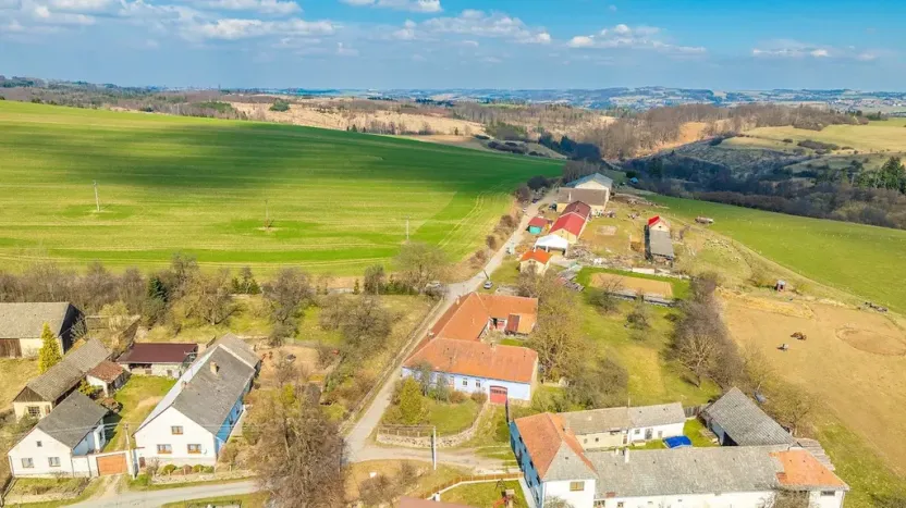 Prodej zemědělské usedlosti, Radonín, 185 m2