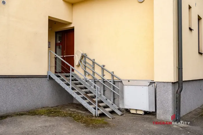 Pronájem bytu 2+kk, Hradec Králové - Roudnička, Roudničská, 41 m2