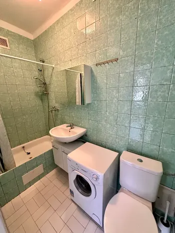 Pronájem bytu 1+kk, Praha - Břevnov, Hošťálkova, 27 m2