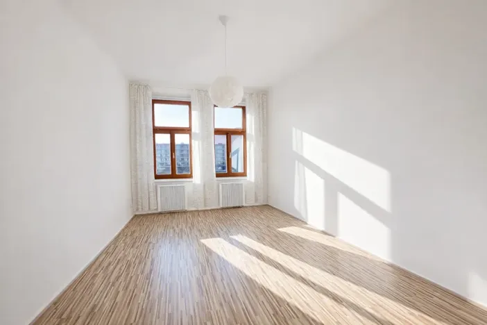Pronájem bytu 1+kk, Praha - Holešovice, Na Maninách, 32 m2