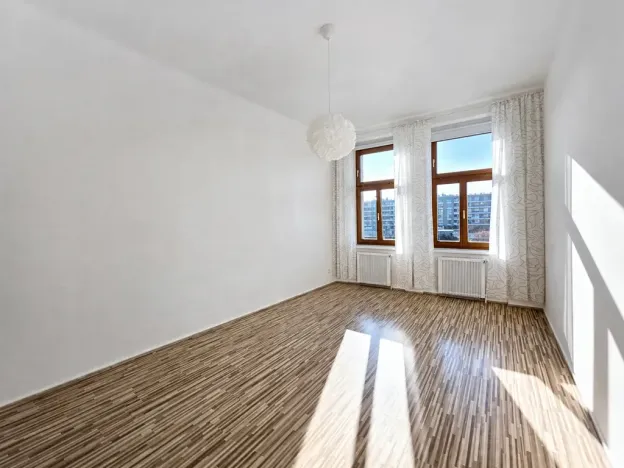 Pronájem bytu 1+kk, Praha - Holešovice, Na Maninách, 32 m2