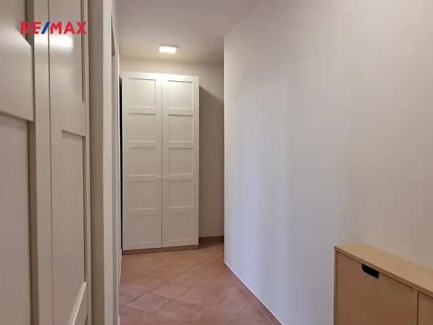 Pronájem bytu 2+kk, Praha - Hlubočepy, Voskovcova, 55 m2
