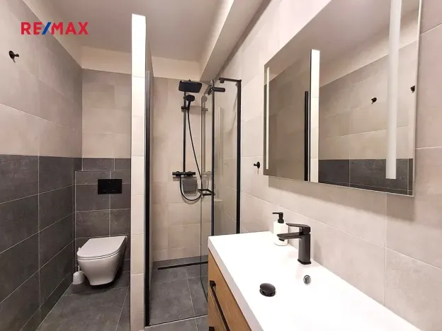 Pronájem bytu 2+kk, Praha - Hlubočepy, Voskovcova, 55 m2