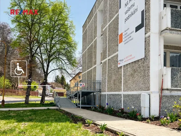 Prodej komerční nemovitosti, Kraslice, Palackého, 1800 m2