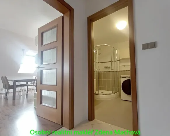 Pronájem bytu 3+kk, Praha - Strašnice, Gutova, 87 m2