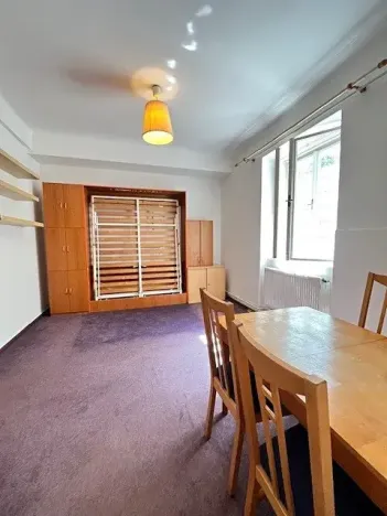 Pronájem bytu 2+1, Praha - Smíchov, U Mrázovky, 55 m2