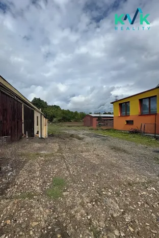 Pronájem garáže, Ostrov, 374 m2