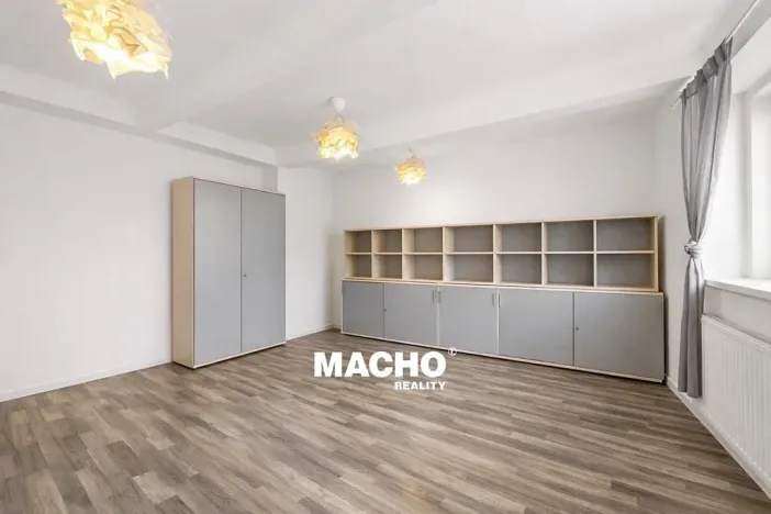 Pronájem bytu 1+1, Praha - Modřany, Karasova, 45 m2