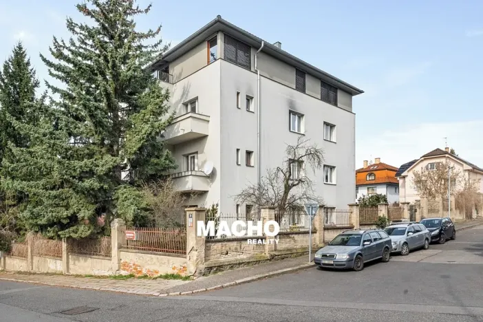 Pronájem bytu 1+1, Praha - Modřany, Karasova, 45 m2