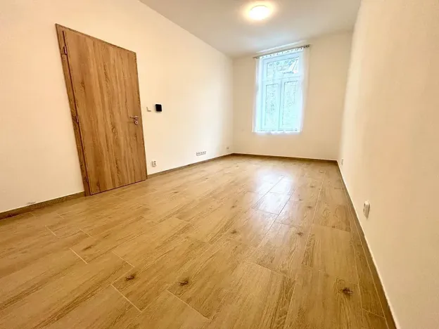 Pronájem bytu 1+1, Praha - Košíře, Holečkova, 35 m2