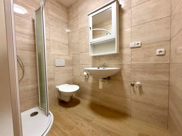 Pronájem bytu 1+1, Praha - Košíře, Holečkova, 35 m2