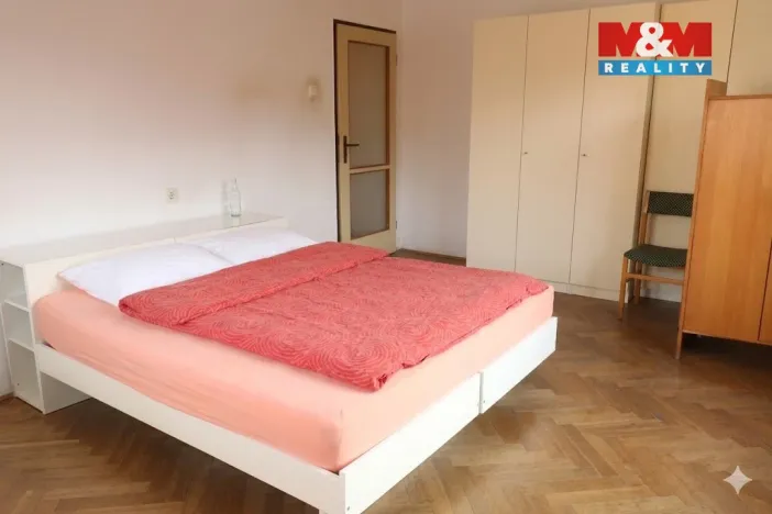 Prodej bytu 2+1, Karlovy Vary, nábřeží Jana Palacha, 63 m2