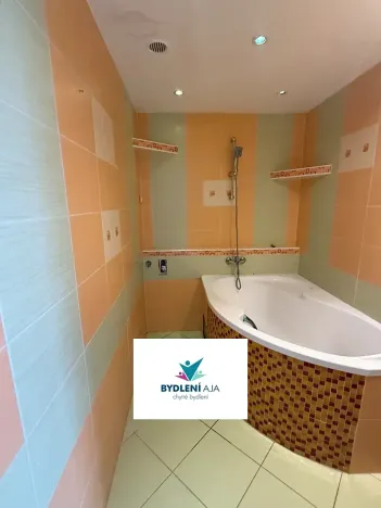 Pronájem bytu 3+1, Krupka, Karla Čapka, 75 m2