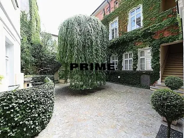 Pronájem bytu 2+1, Praha - Malá Strana, Vlašská, 73 m2