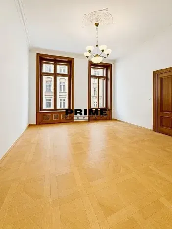 Pronájem kanceláře, Praha - Nové Město, Spálená, 538 m2