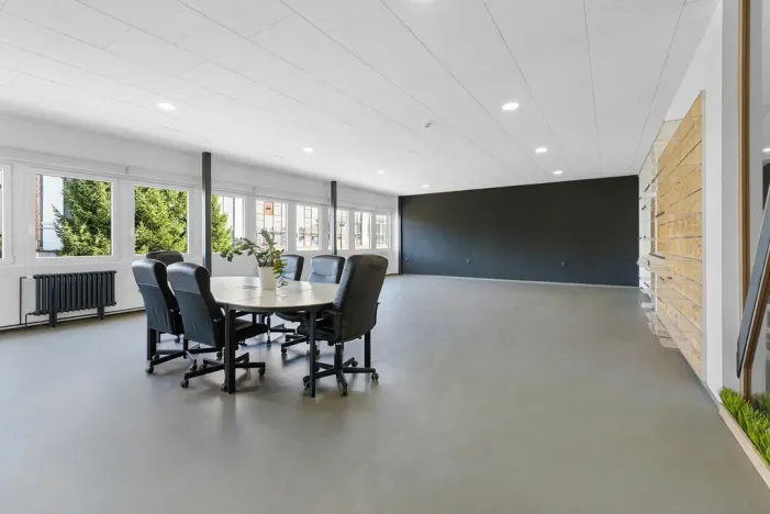 Prodej obchodního prostoru, Brno - Slatina, Hviezdoslavova, 1514 m2