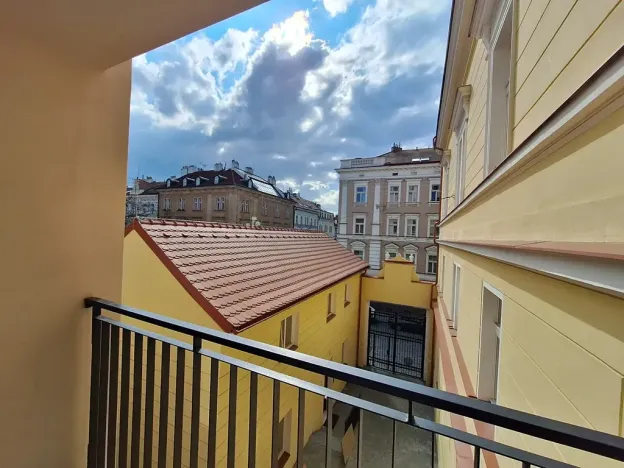 Pronájem bytu 2+kk, Praha - Vinohrady, Varšavská, 60 m2