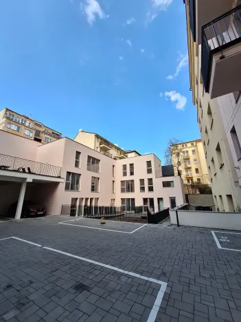 Pronájem bytu 2+kk, Praha - Vinohrady, Varšavská, 60 m2