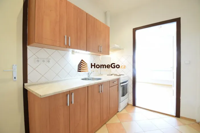 Pronájem bytu 1+kk, Praha - Nusle, Lounských, 50 m2