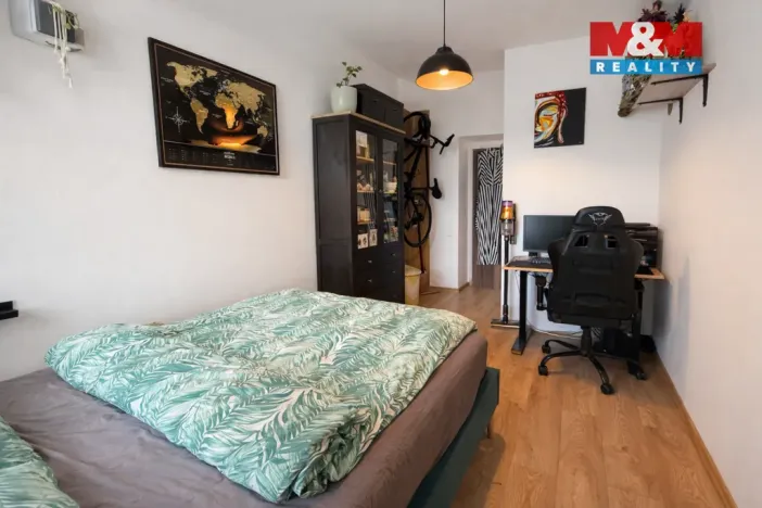 Pronájem bytu 2+kk, Praha - Podolí, Levá, 37 m2