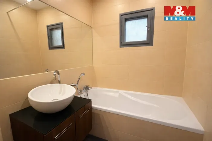 Pronájem bytu 2+kk, Praha - Holešovice, Heřmanova, 55 m2