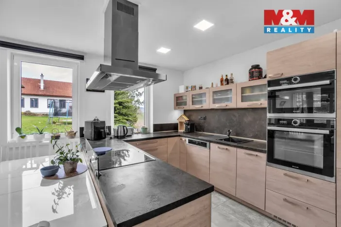 Prodej rodinného domu, Podhradí - Čejkovice, 225 m2