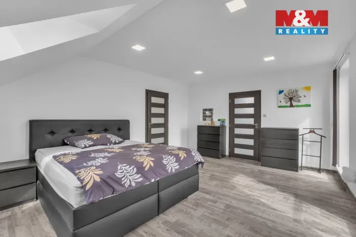 Prodej rodinného domu, Podhradí - Čejkovice, 225 m2