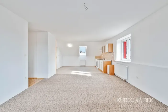 Pronájem bytu 3+kk, Tábor, Husitská, 79 m2