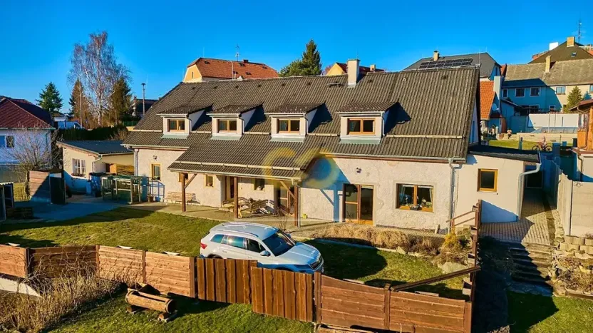Prodej rodinného domu, Černá v Pošumaví, 330 m2