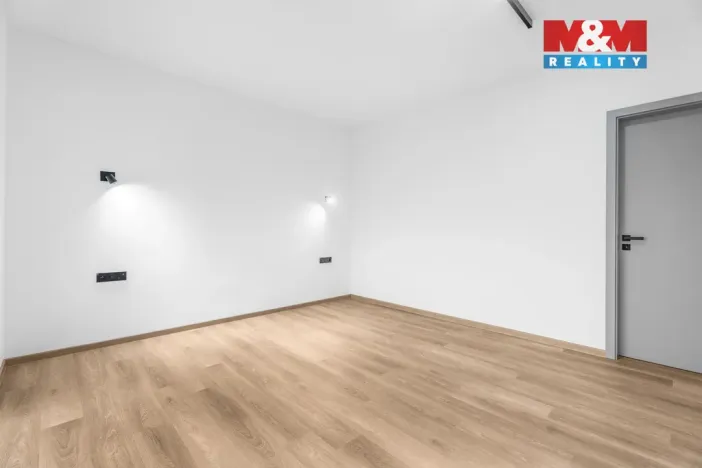 Prodej rodinného domu, Jenštejn, Za zahradami, 153 m2