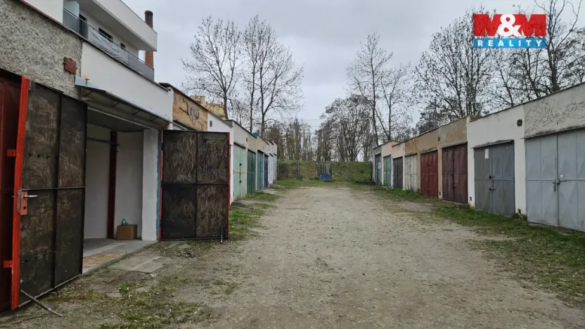 Pronájem garáže, Plzeň, Těšínská, 19 m2