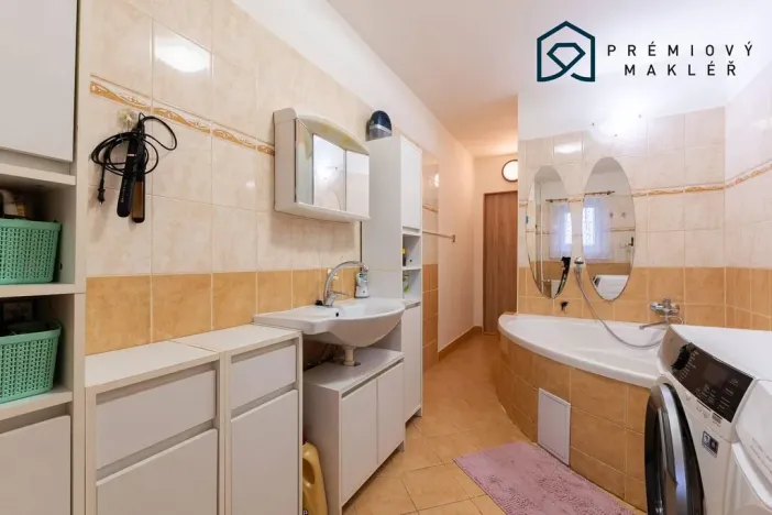 Prodej rodinného domu, Chorušice - Velký Újezd, 200 m2