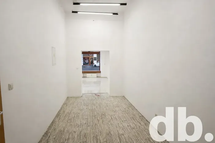 Pronájem obchodního prostoru, Karlovy Vary, Dr. Davida Bechera, 55 m2