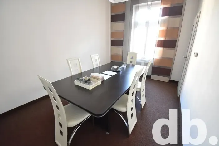 Pronájem kanceláře, Karlovy Vary, Bělehradská, 112 m2