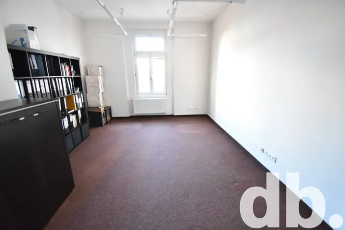 Pronájem kanceláře, Karlovy Vary, Bělehradská, 112 m2