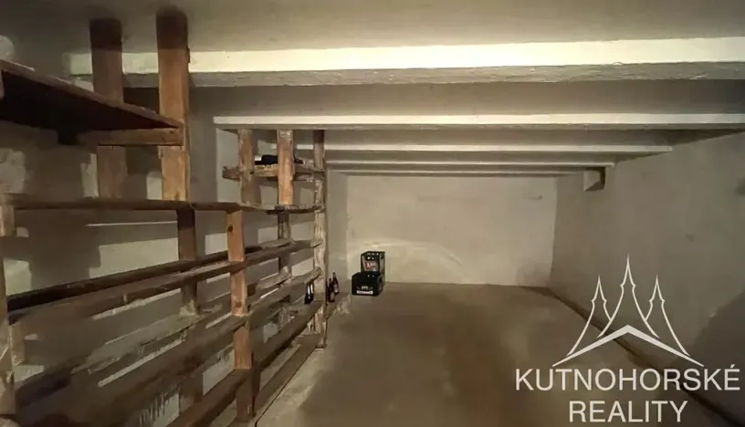 Pronájem chalupy, Čestín, 350 m2