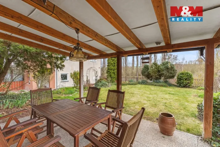 Prodej rodinného domu, Zvoleněves, 243 m2