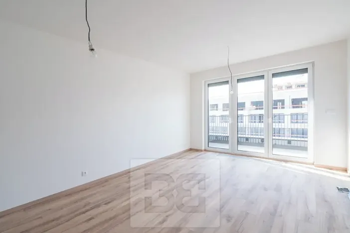 Pronájem bytu 1+kk, Praha - Hloubětín, Poděbradská, 32 m2