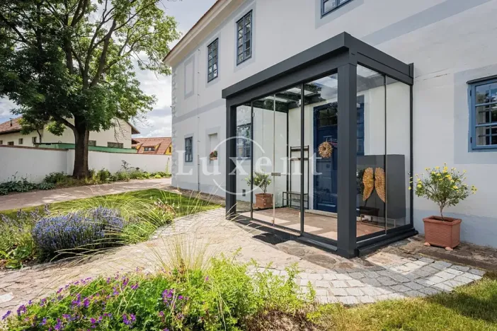 Prodej ubytování, Hluboká nad Vltavou, 1114 m2