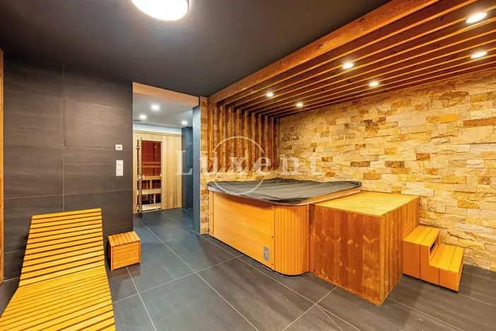 Prodej bytu 2+kk, Harrachov, 61 m2