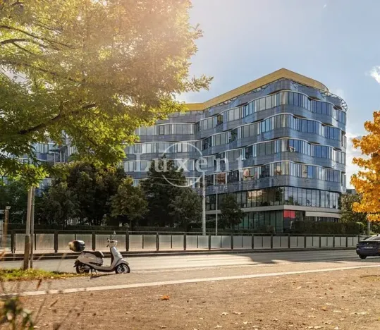 Pronájem kanceláře, Praha, Českomoravská, 708 m2