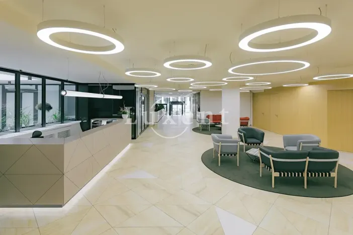 Pronájem kanceláře, Praha - Libeň, Sokolovská, 635 m2