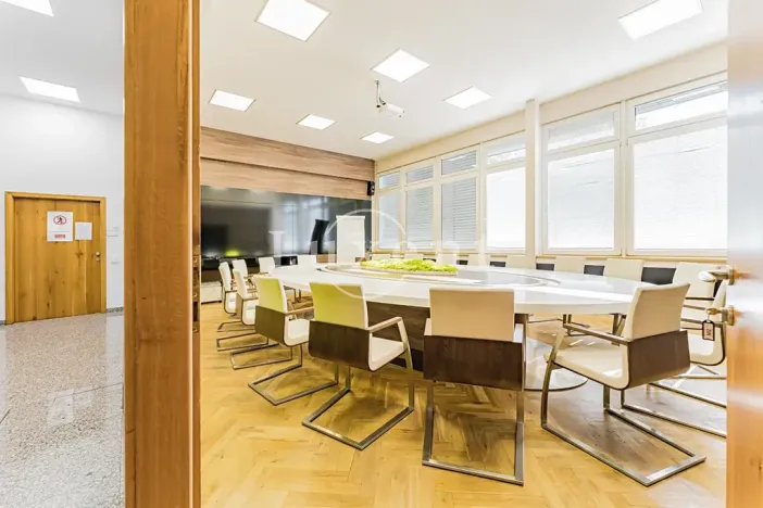 Pronájem kanceláře, Praha - Košíře, Jinonická, 257 m2