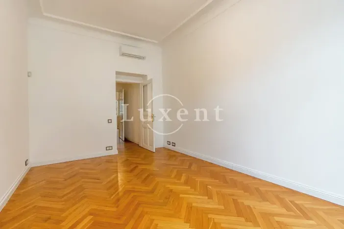 Pronájem bytu 3+1, Praha - Josefov, Pařížská, 138 m2