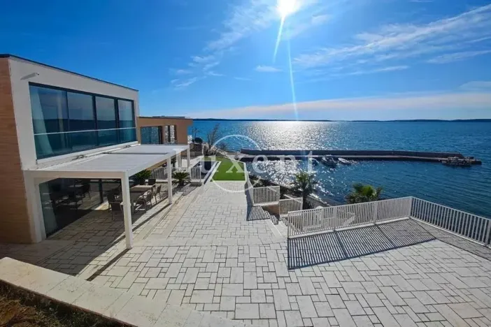 Prodej vily, Zadar, Chorvatsko, 357 m2